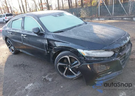 2018 Honda Accord Touring z USA, uszkodzony, nr VIN 1HGCV1F92JA103170